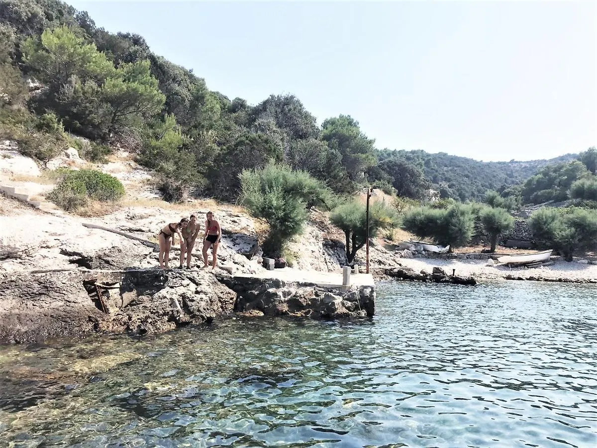 Rhythm Floating Hostel - Zadar 3*,  Croacia