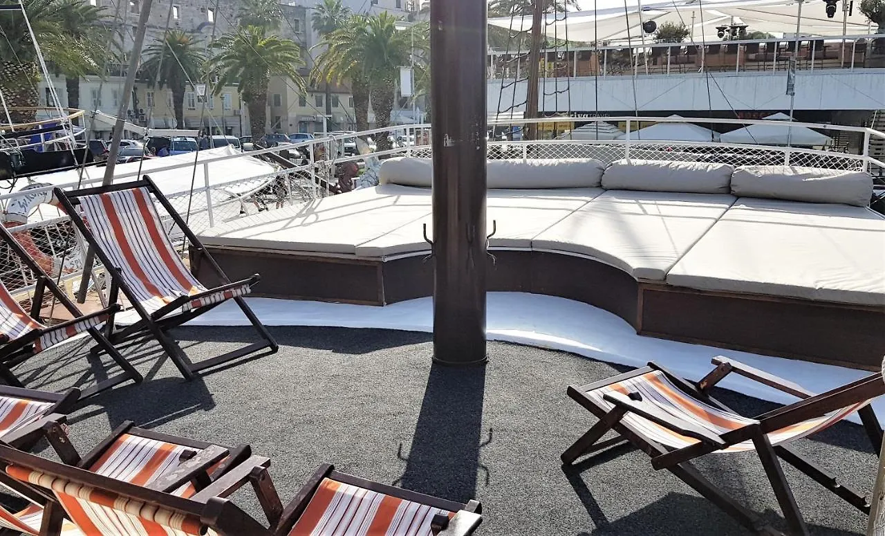 Rhythm Floating Hostel - Zadar 3*,  Chorwacja